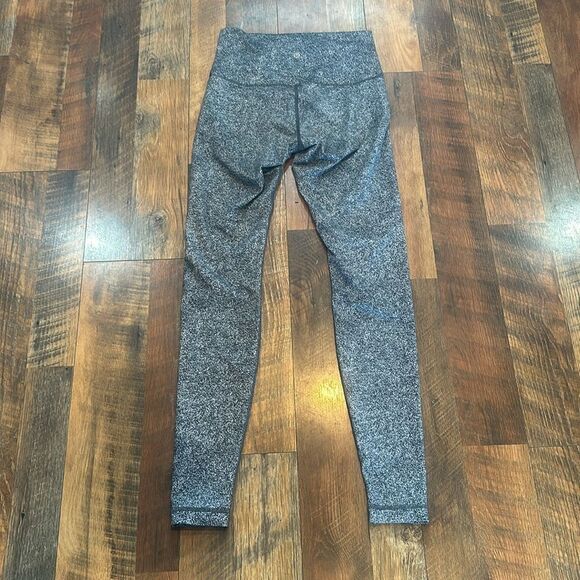 Lululemon leggings 8 (4850) - Picture 3 of 4
